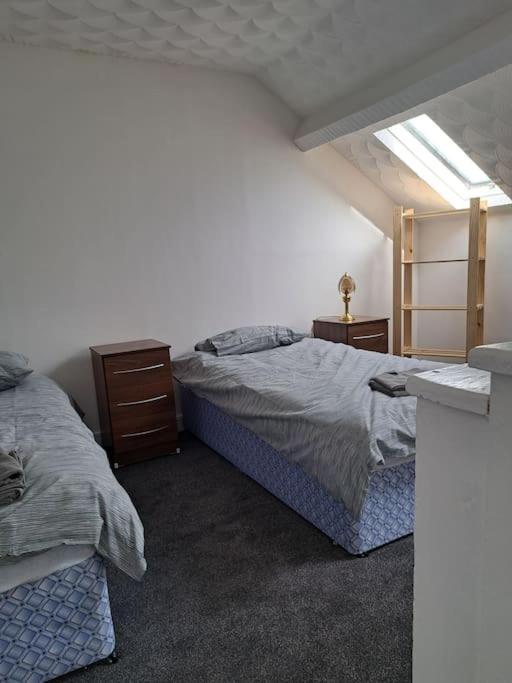 1 Bed Apart Dowlais Esterno foto
